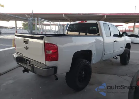 2011 Chevrolet Silverado 1500 Lt z USA, uszkodzony, nr VIN 1GCRCSE06BZ368894